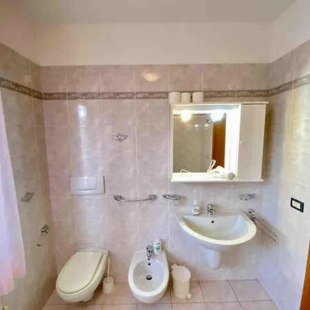 Bright 300 M From Sea Apartment Grottammare
