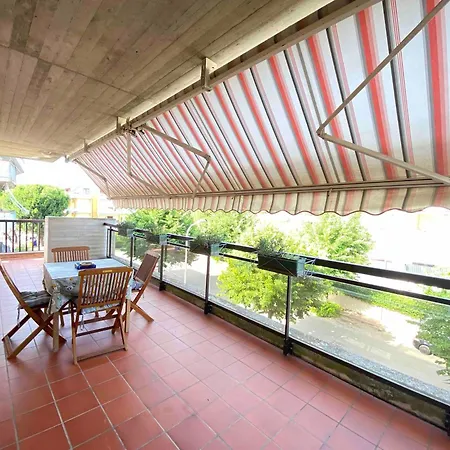 Bright 300 M From Sea Apartment *