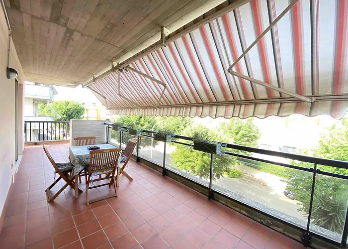 Bright 300 M From Sea Apartment Grottammare